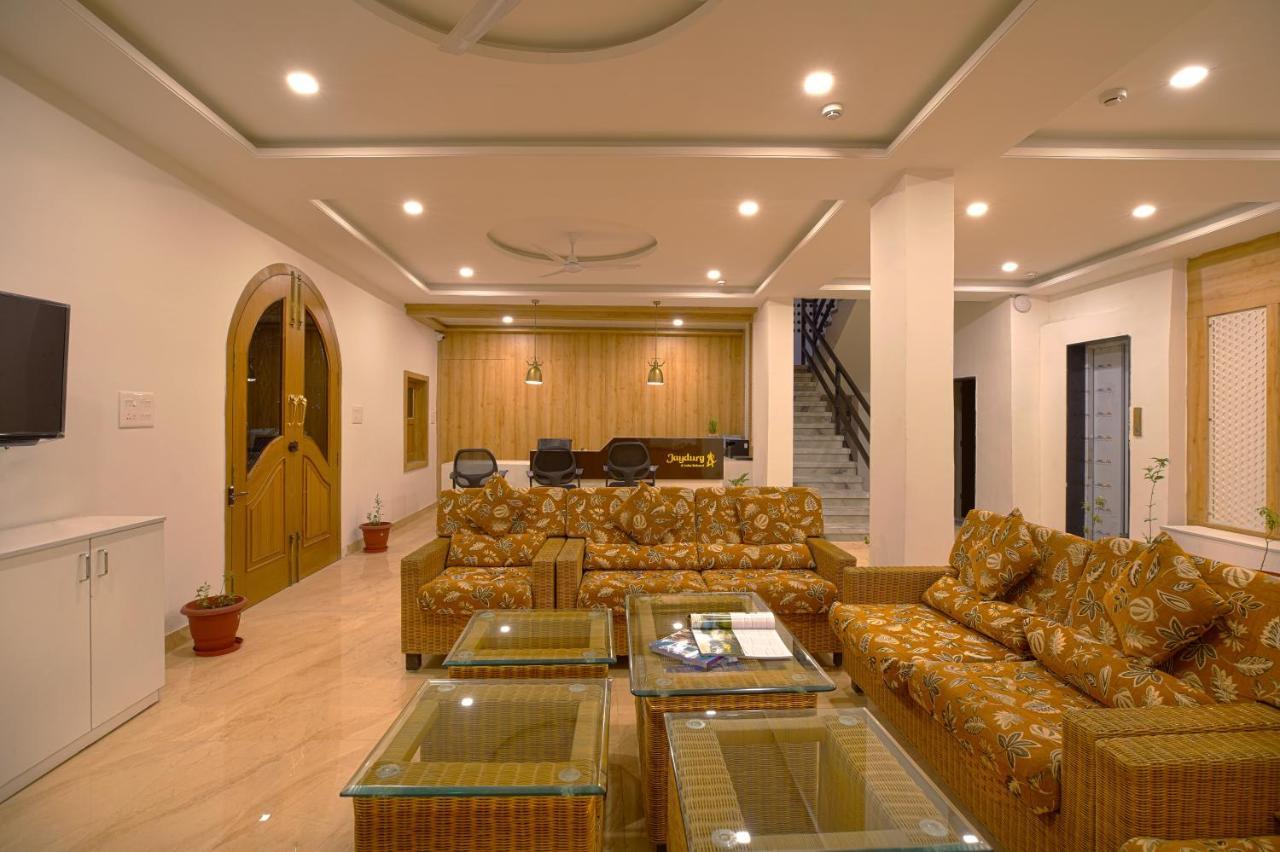 Haveli Jai Durga Udaipur Lake Facing With Swimming Pool Exterior photo
